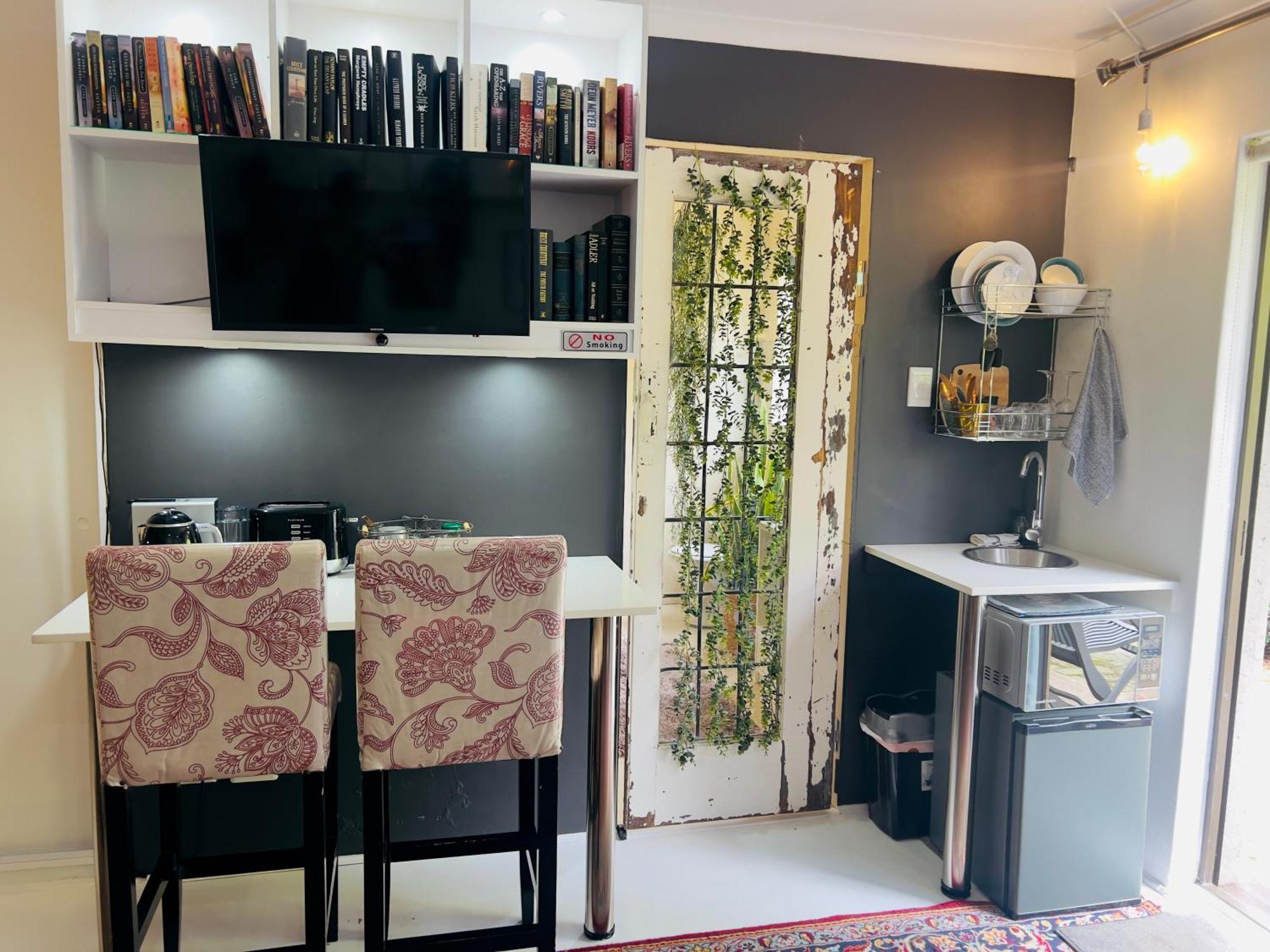 Art-Inspired Bedroom Close To Cbd Mossel Bay Eksteriør bilde